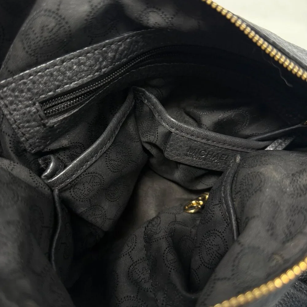 Michael Kors Bowery Black Pebbled Leather Hobo‎ Bag Front Vertical Zip Pockets